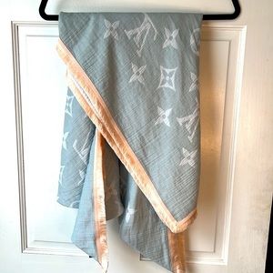 Louis Vuitton Monogram Shawl